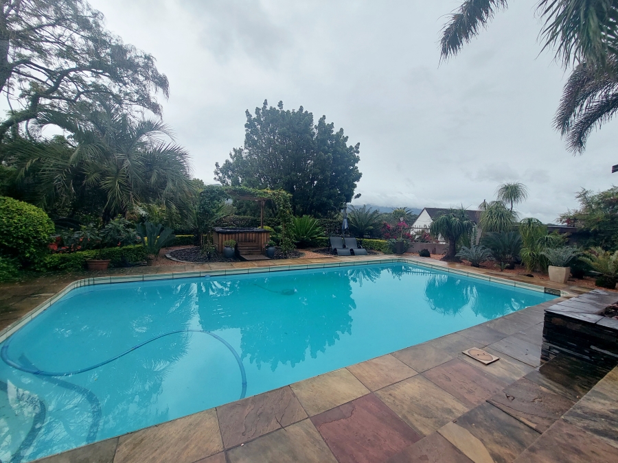 5 Bedroom Property for Sale in Denver Park Western Cape